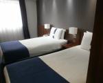 Room image #5 at Holiday Inn Express London - City