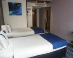 Room image #7 at Holiday Inn Express London - City